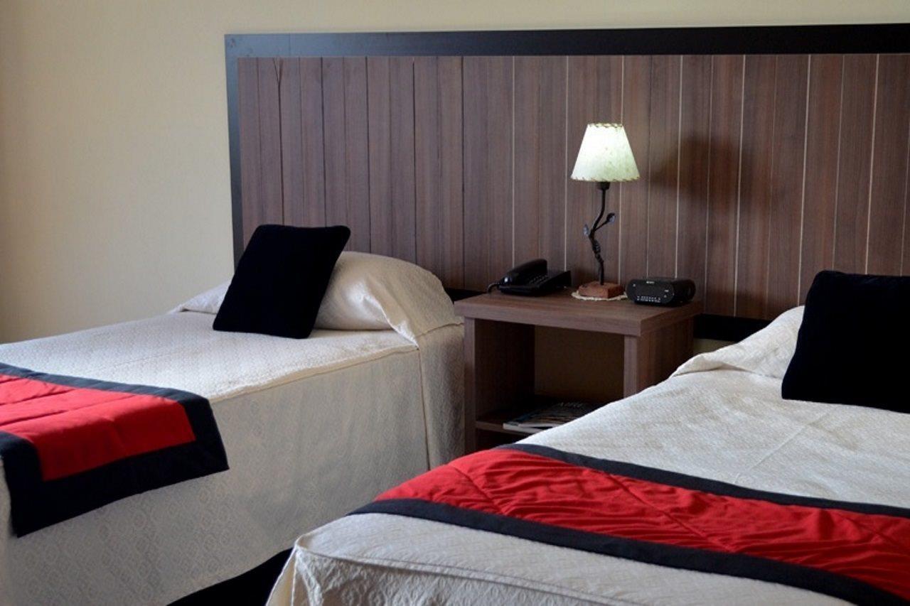 Huinid Pioneros Hotel ซานคาร์ลอส เด บาริโลเช ภายนอก รูปภาพ